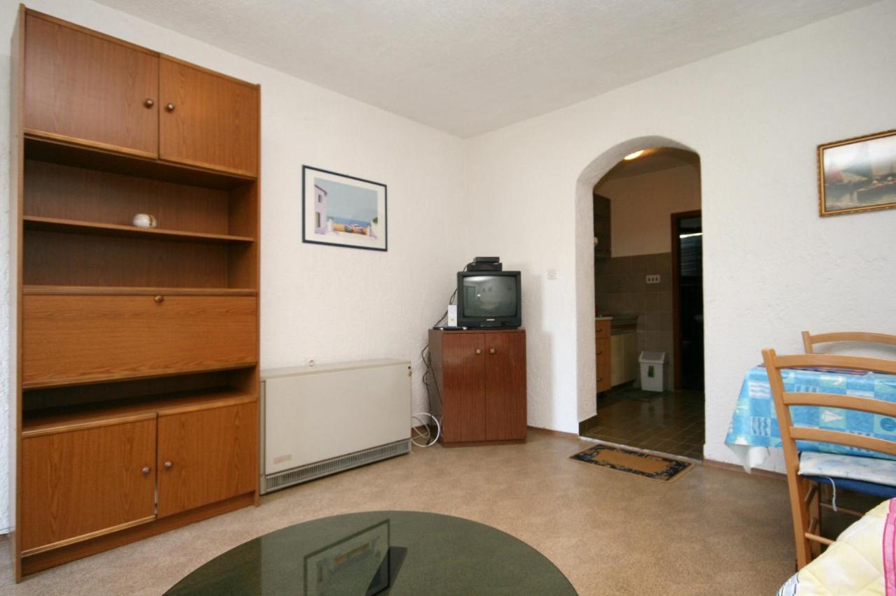 Apartment Jadranovo 5533A Buitenkant foto